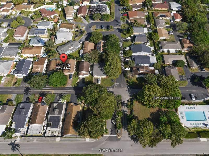 3 bedroom SingleFamilyResidence at 10031 SW 223rd Terrace, Lakes By The Bay Sec 6, Cutler Bay — photo 2