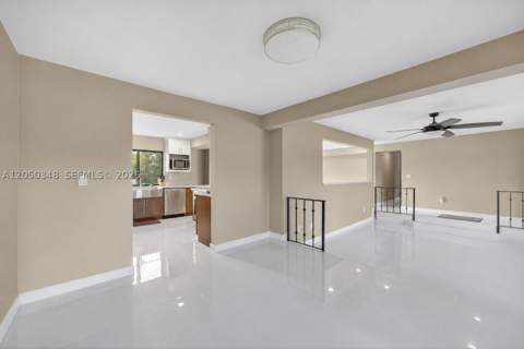 8024 SW 91st Ave, Miami FL - photo 8 of 23