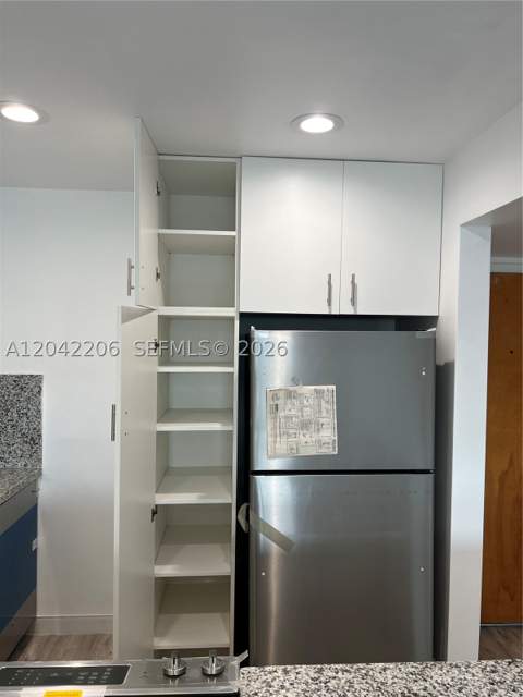 860 NE 78th St 303, Miami FL - photo 15 of 47
