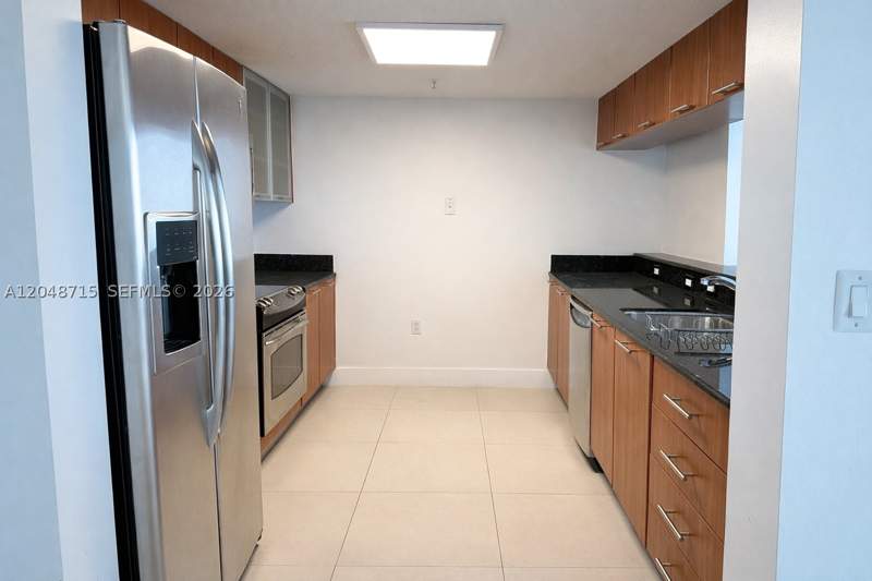 1 bedroom Condominium at 1800 N Bayshore Dr 4102, 1800 Club Condo, Miami — photo 2
