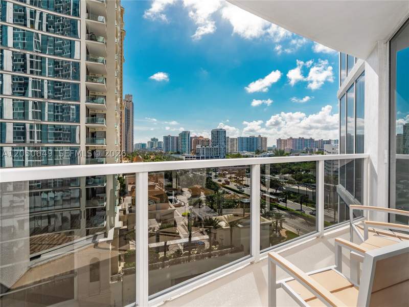 1 bedroom Condominium at 18001 Collins Ave 1814, Trump International Sones, Sunny Isles Beach — photo 5