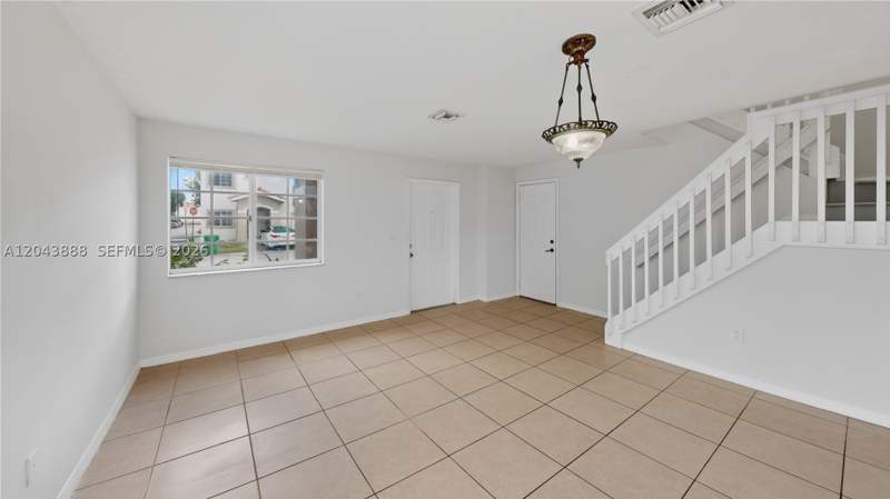 5 bedroom Condominium at 14070 SW 260th St 103, Cedars Woods Homes Condo, Homestead — photo 5