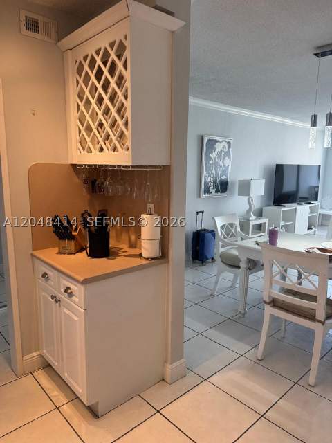 5601 Collins Ave 823, Miami Beach FL - photo 14 of 31