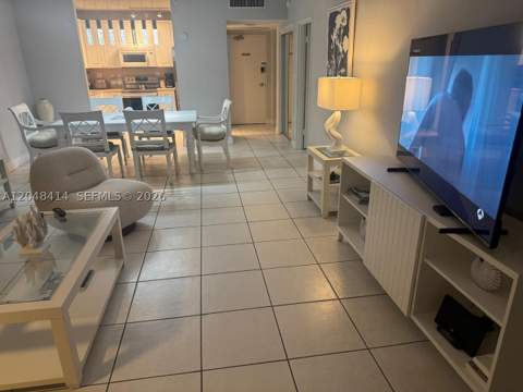 5601 Collins Ave 823, Miami Beach FL - photo 8 of 31