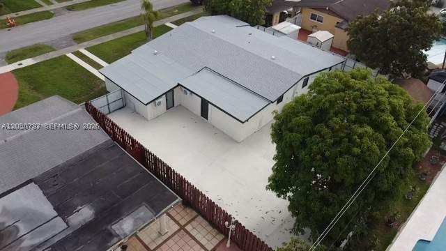 5 bedroom SingleFamilyResidence at 11952 SW 176th Ter, So Miami Heights Manor, Miami — photo 3