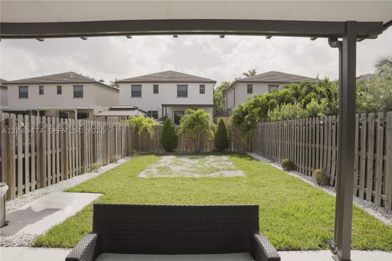 3 bedroom SingleFamilyResidence at 25540 SW 108th Ct, Allapattah Gdns, Homestead — photo 3