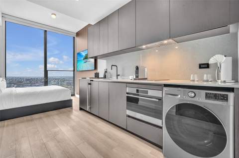 20 NE 11th St 4607A, Miami FL - photo 7 of 26