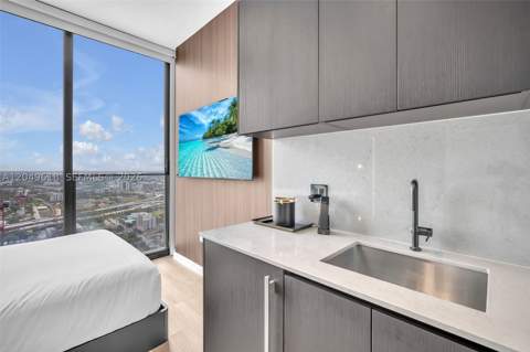 20 NE 11th St 4607A, Miami FL - photo 8 of 26