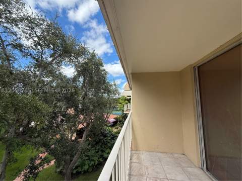 13100 SW 92nd Ave A-Ph7, Miami FL - photo 6 of 25
