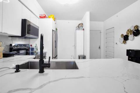5091 NW 7th St Ts-11, Miami FL - photo 12 of 22