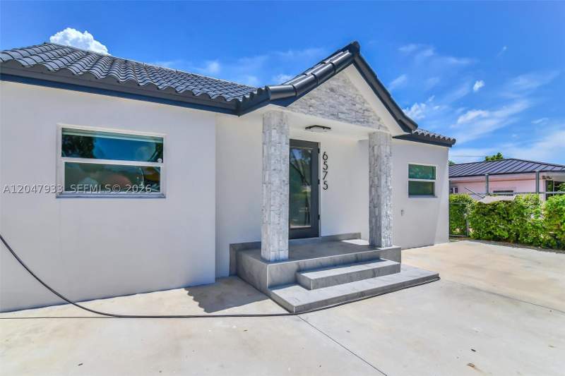 3 bedroom SingleFamilyResidence at 6575 SW 39th Ter, Central Miami Part 2, Miami — photo 4