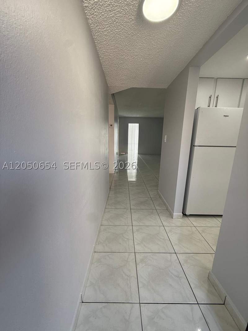 2 bedroom Condominium at 1855 W 60th St 346-B, Westland Courts Condo, Hialeah — photo 2