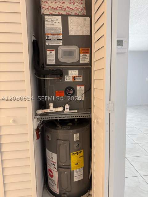 1855 W 60th St 346-B, Hialeah FL - photo 6 of 14