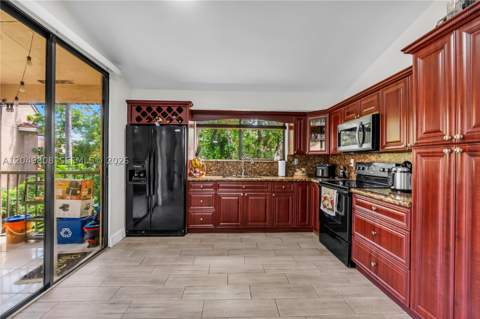 8211 NW 191st St 3-H, Hialeah FL - photo 21 of 50