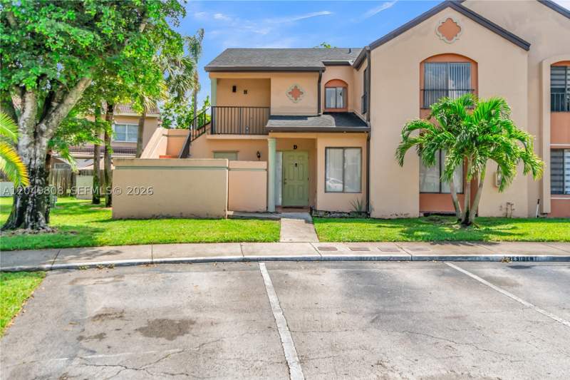 2 bedroom Condominium at 8211 NW 191st St 3-H, Fontana Point Condo, Hialeah — photo 3