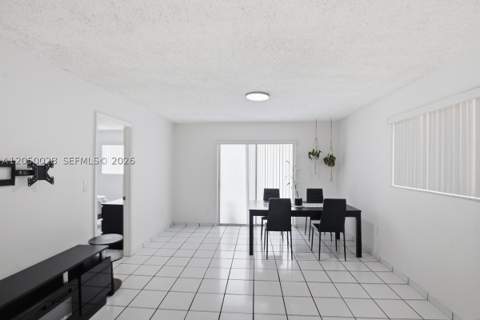 6175 W 20th Ave 311, Hialeah FL - photo 7 of 18