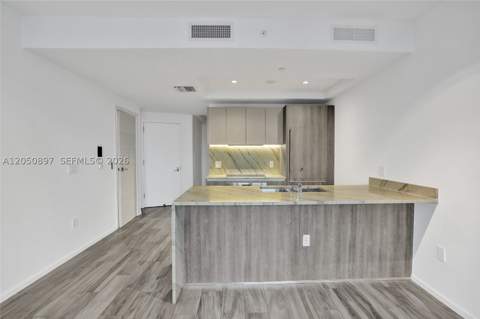 801 S Miami Ave 3903, Miami FL - photo 11 of 34