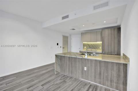801 S Miami Ave 3903, Miami FL - photo 12 of 34