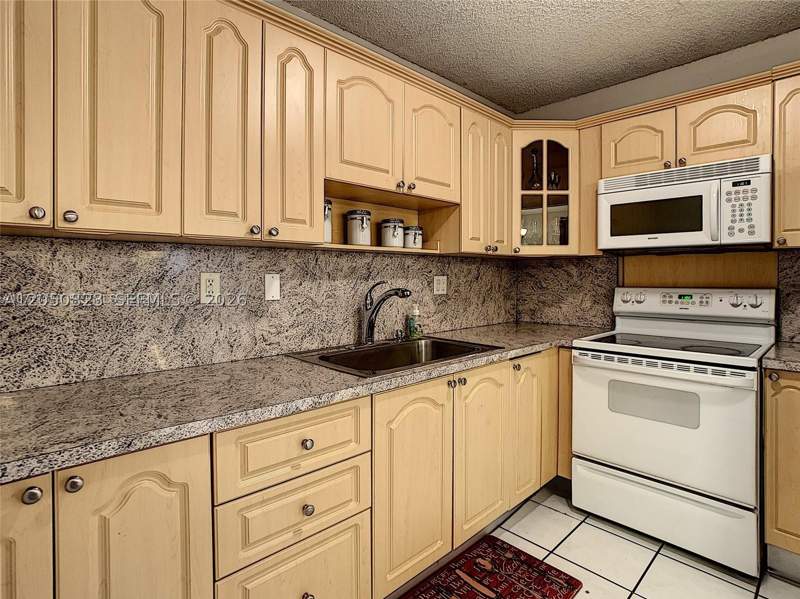 2 bedroom Condominium at 12830 SW 43rd Dr 163-B, Royale Green Condo 9, Miami — photo 3
