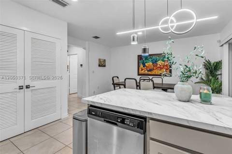 533 NE 5th Pl, Florida City FL - photo 10 of 24