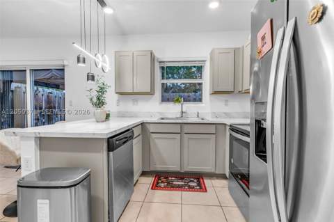 533 NE 5th Pl, Florida City FL - photo 9 of 24