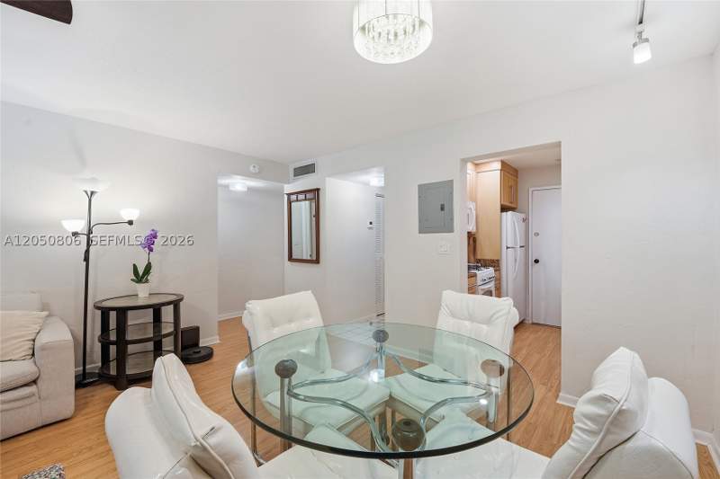 1 bedroom Condominium at 1205 Mariposa Ave 403, Villa Capri Condo, Coral Gables — photo 5