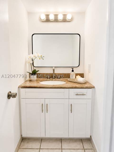 2801 NE 183rd St 208W, Aventura FL - photo 7 of 18