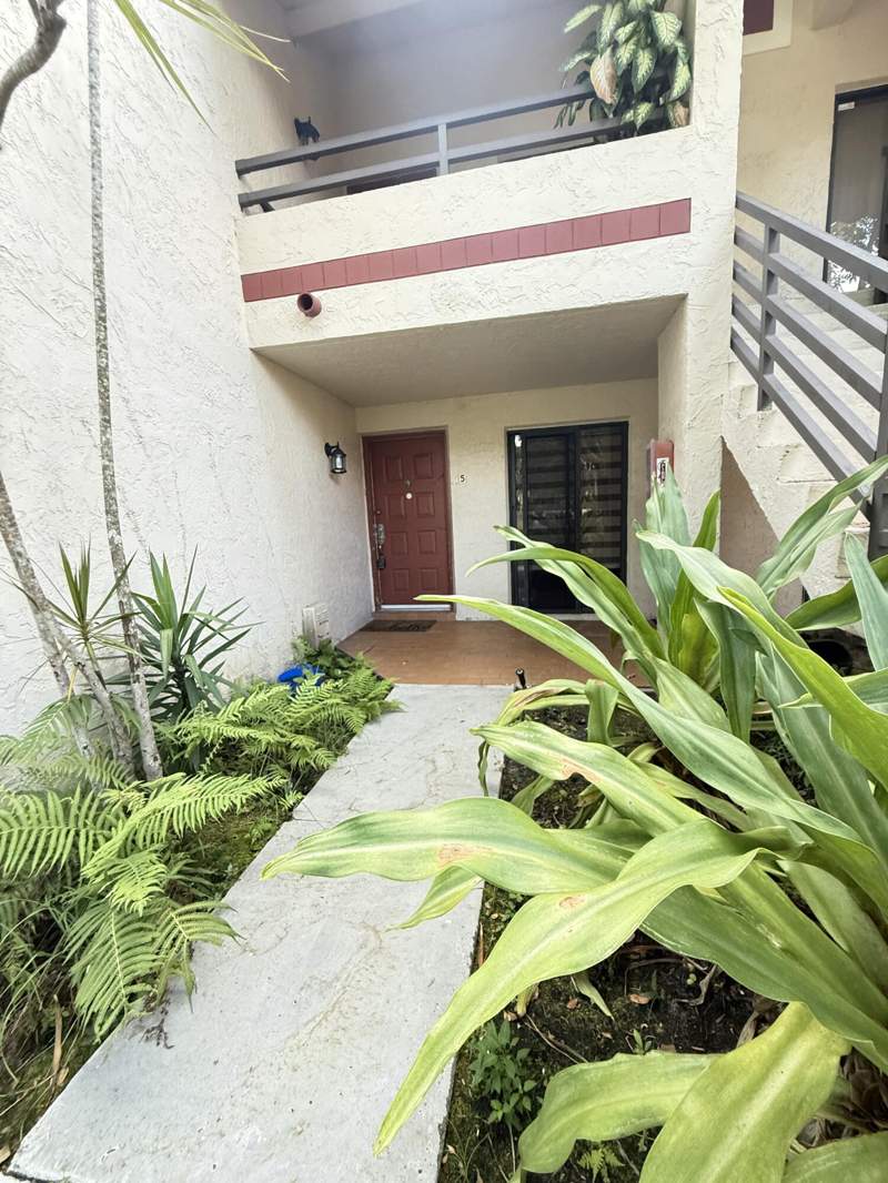 2 bedroom Condominium at 20015 NE 3rd Court 5, Spear Acres, Miami — photo 2
