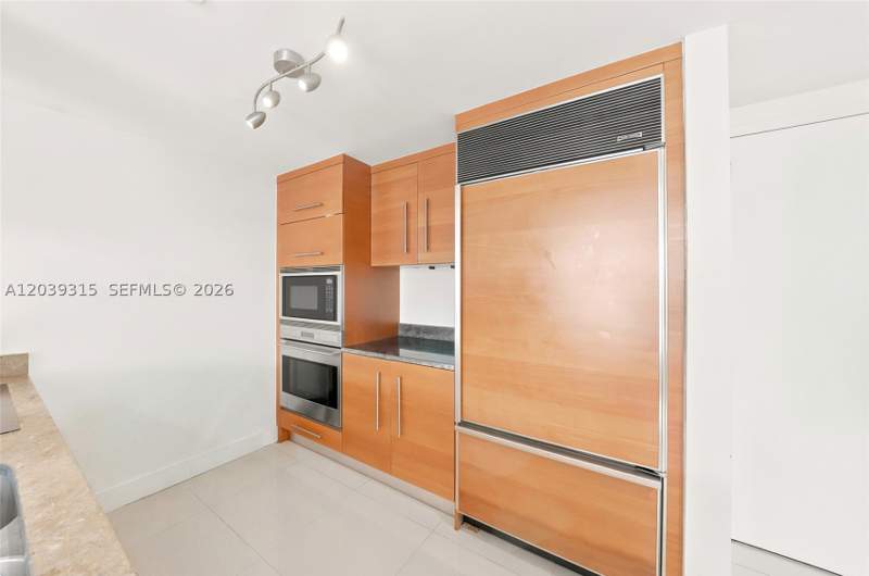 1 bedroom Condominium at 485 Brickell Ave 3707, Icon Brickell Condo No 3, Miami — photo 5