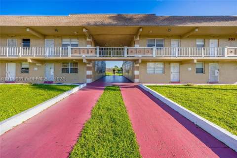 505 NW 177th St 111, Miami Gardens FL - photo 7 of 10