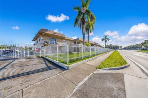 505 NW 177th St 111, Miami Gardens FL - photo 8 of 10