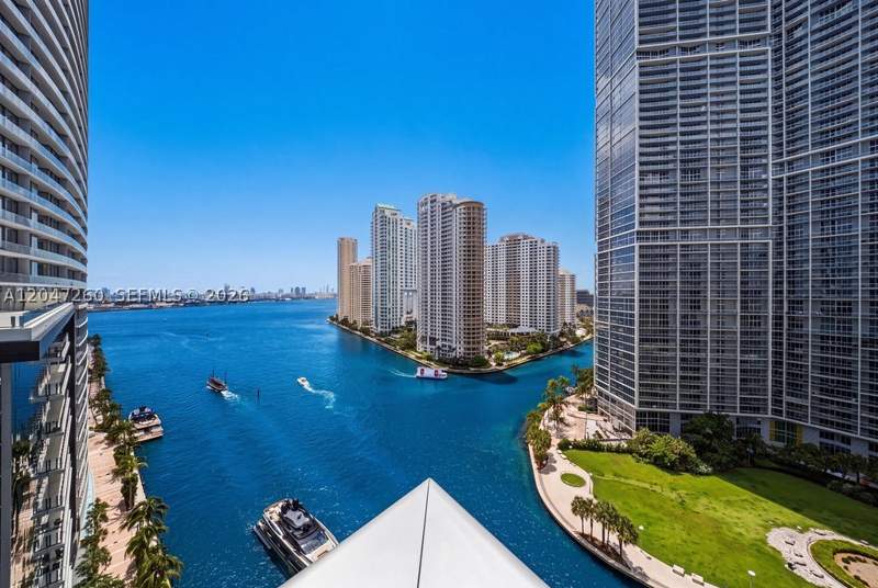 2 bedroom Condominium at 200 Biscayne Boulevard Way 5110, Epic West Condo, Miami — photo 2