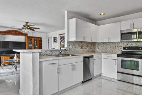 10334 SW 164th Place, Miami FL - photo 10 of 45