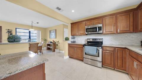540 NW 14th St, Homestead FL - photo 11 of 57