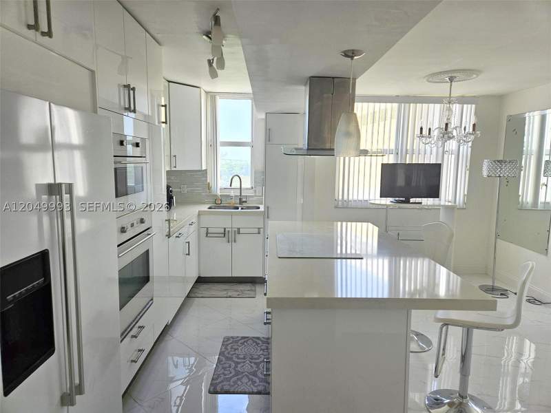 2 bedroom Condominium at 770 Claughton Island Dr 602, Isola Condo, Miami — photo 5
