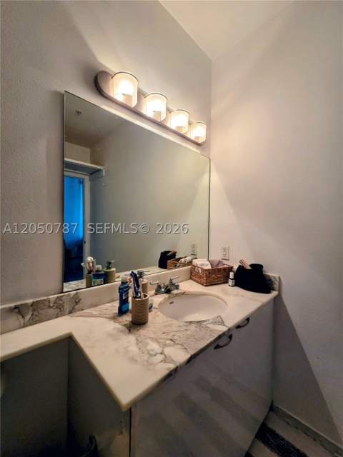 234 NE 3rd St Uph09, Miami FL - photo 13 of 23