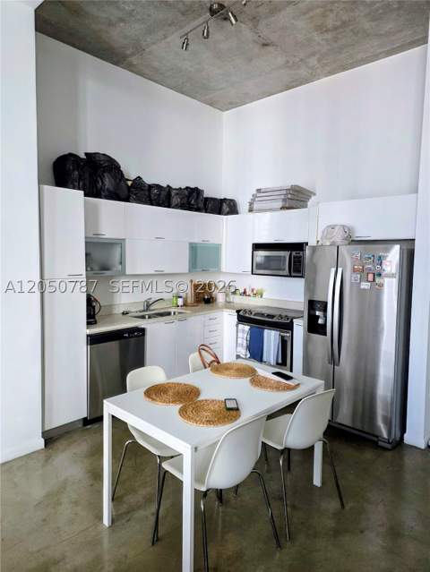 234 NE 3rd St Uph09, Miami FL - photo 6 of 23
