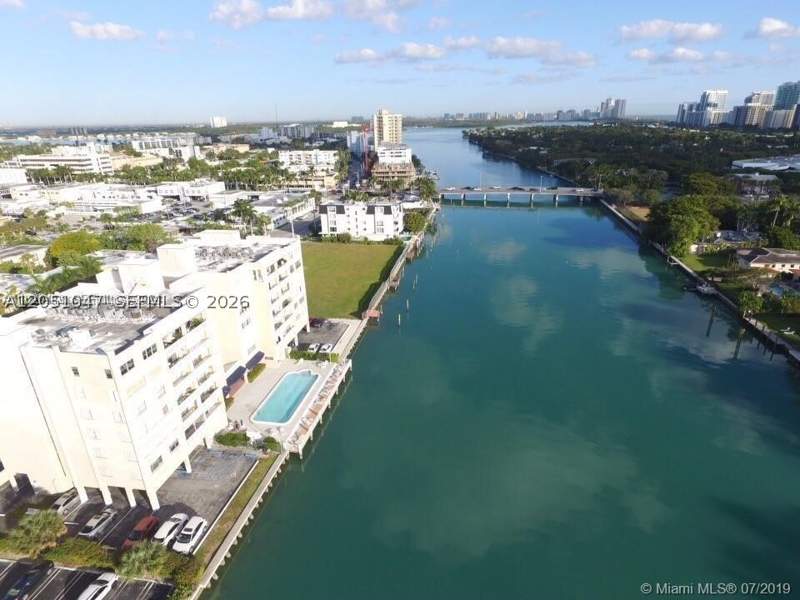 1 bedroom Condominium at 9381 E Bay Harbor Dr 302S, London Towers Condo, Bay Harbor Islands — photo 2