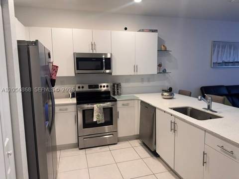 14852 SW 183rd Ter, Miami FL - photo 10 of 30