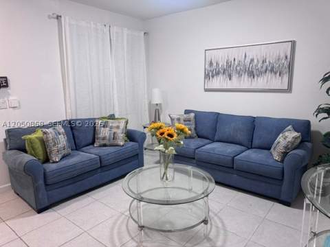 14852 SW 183rd Ter, Miami FL - photo 6 of 30