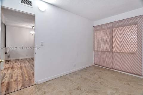 1450 NE 170th St 204, North Miami Beach FL - photo 16 of 19