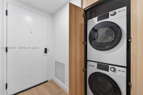 225 N Miami Ave 308, Miami FL - photo 7 of 24