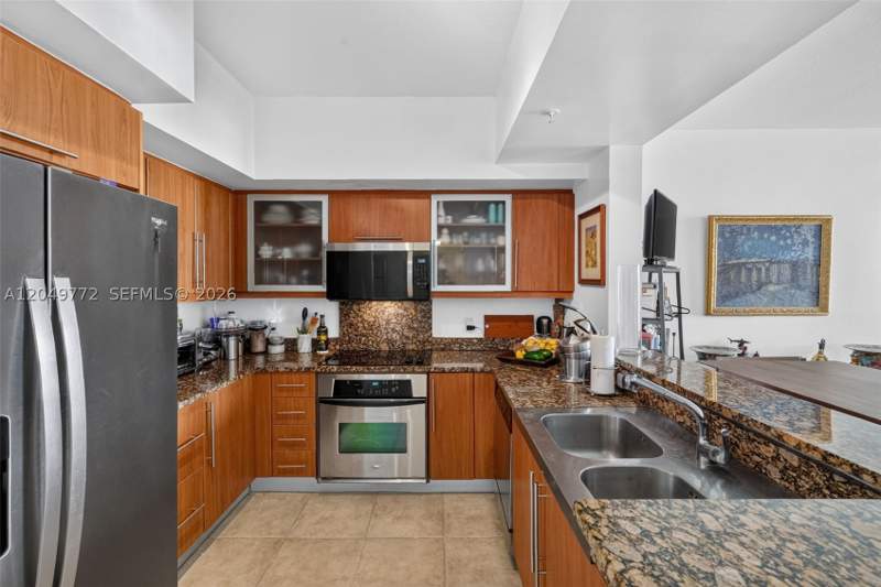 1 bedroom Condominium at 888 Douglas 806, Puerta De Palmas Condo, Coral Gables — photo 3