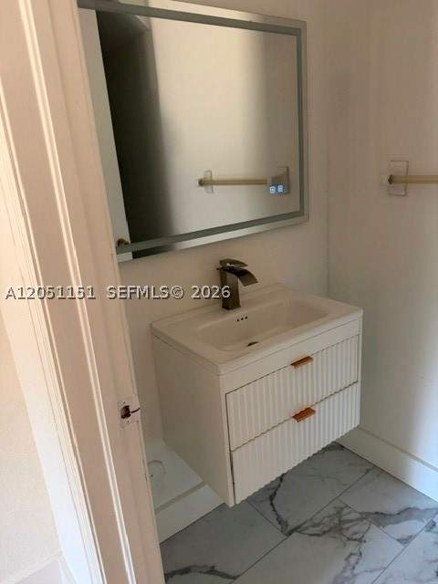 4 bedroom SingleFamilyResidence at 8892 SW 229th St, Trellis At Bayshore, Cutler Bay — photo 3
