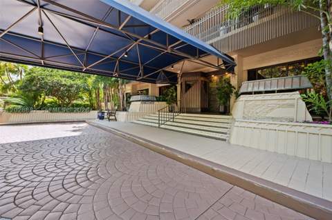 2901 S Bayshore Dr 6A, Coconut Grove FL - photo 17 of 38