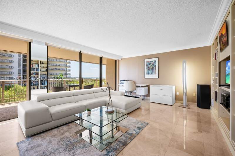 2 bedroom Condominium at 2901 S Bayshore Dr 6A, Yacht Harbour Condo, Coconut Grove — photo 2