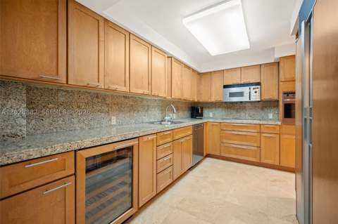 2901 S Bayshore Dr 6A, Coconut Grove FL - photo 7 of 38