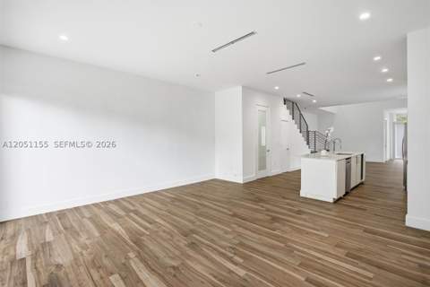 2852 SW 32nd Ct 2852, Miami FL - photo 15 of 56