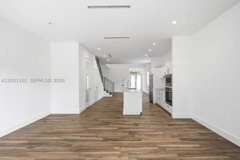 2852 SW 32nd Ct 2852, Miami FL - photo 16 of 56