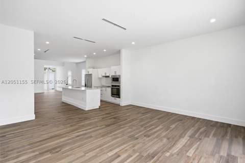 2852 SW 32nd Ct 2852, Miami FL - photo 17 of 56